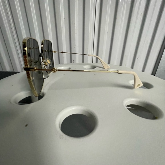 FINAL PRICE $85 W/ FREE SHIPPING! Gucci Guccify Oversized sunglasses - Picture 8 of 9